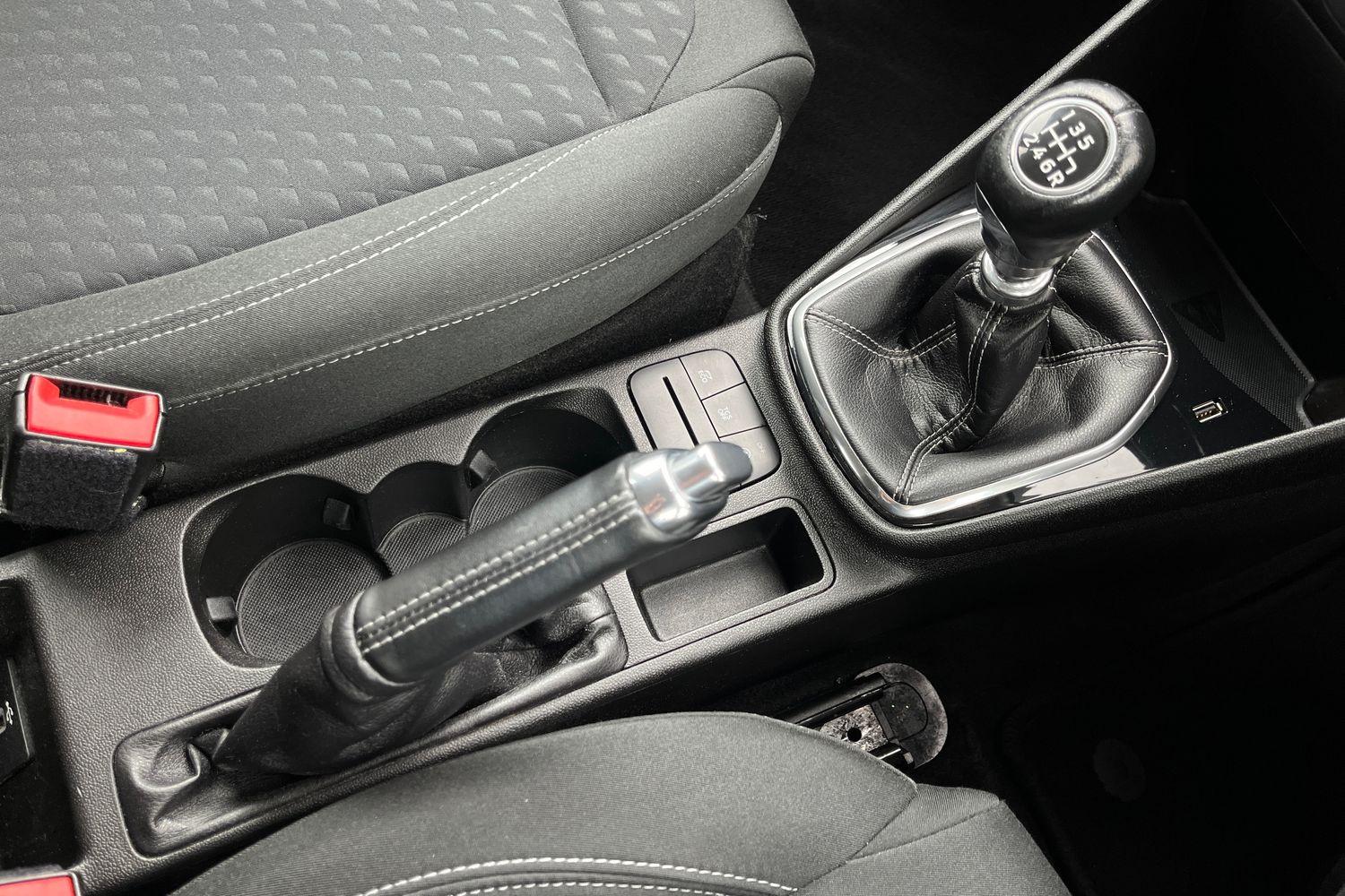 Ford Fiesta Photo 36