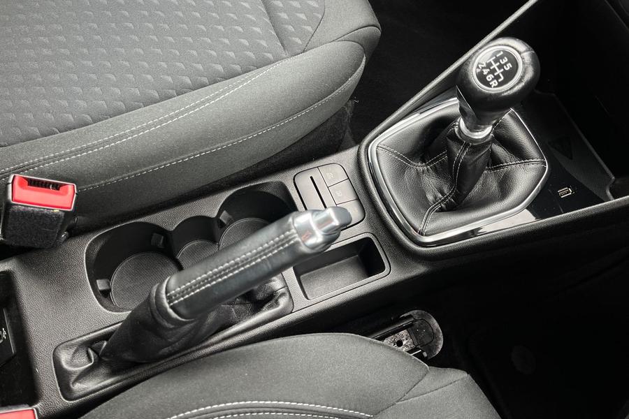 Ford Fiesta Photo autoimg-2a1a1b4cb02b3342a79539420c966575588a338c.jpg