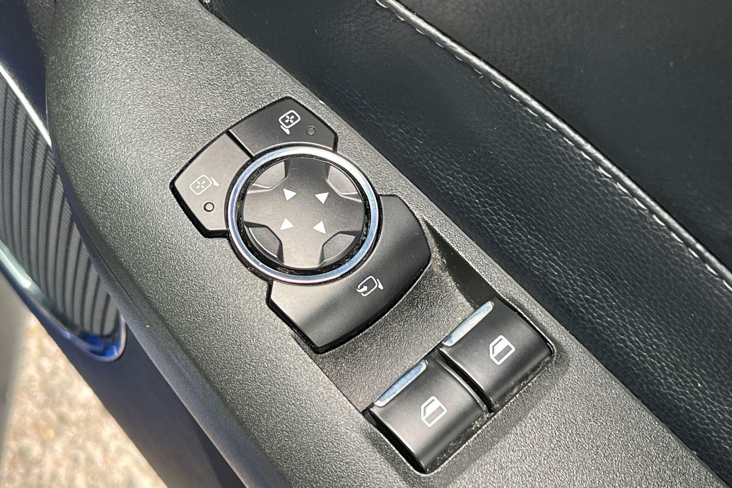 Ford MUSTANG Photo 15