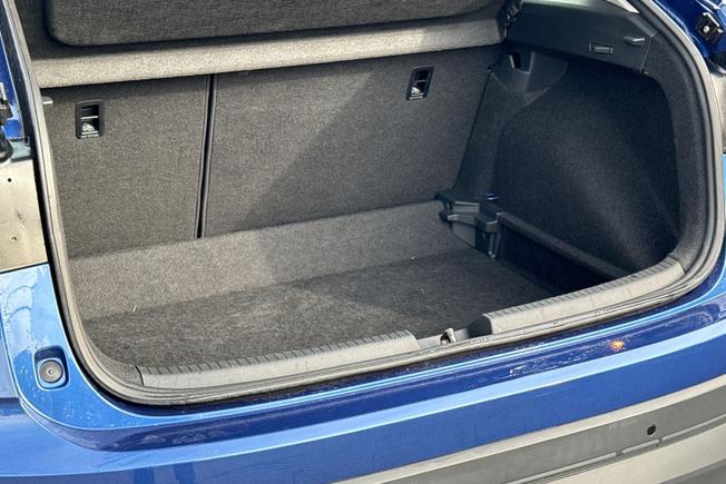 VOLKSWAGEN Taigo Photo 47