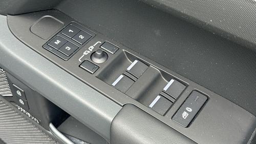Land Rover Defender Photo autoimg-2a21607ad6a4a7d05f751086ed5a6ad957cf6d37.jpg