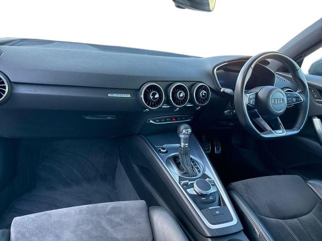 AUDI TT Photo 10