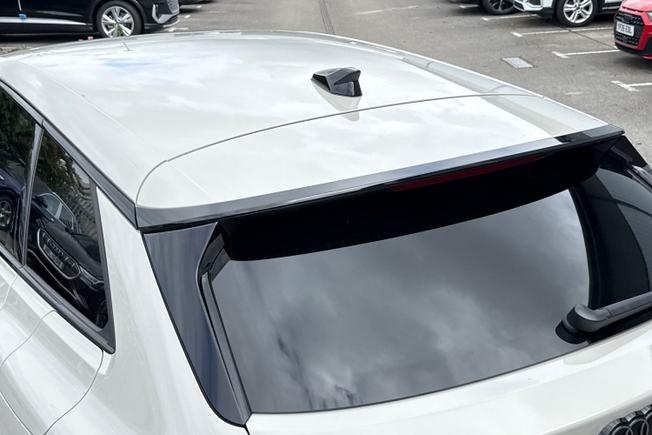 AUDI A6 E-Tron Avant Photo 24