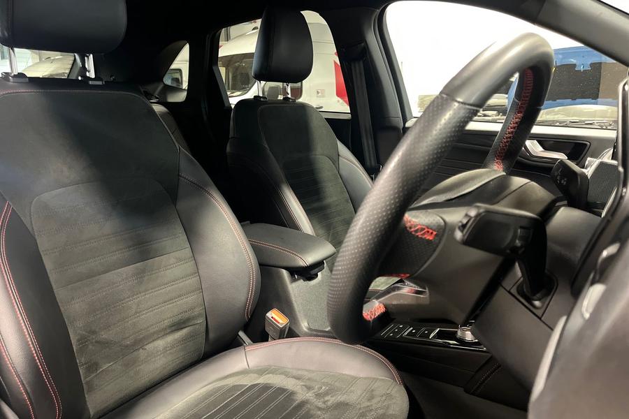 Ford KUGA Photo autoimg-2a2543b31427204165cd847c42d2813f6222434e.jpg