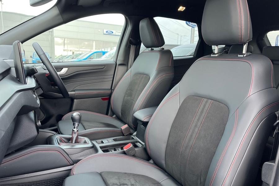 Ford Kuga Photo autoimg-2a29615175443ec70c7ef04768d240132537c3ba.jpg