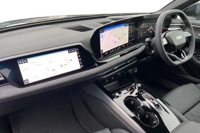 AUDI A5 Avant Photo 2