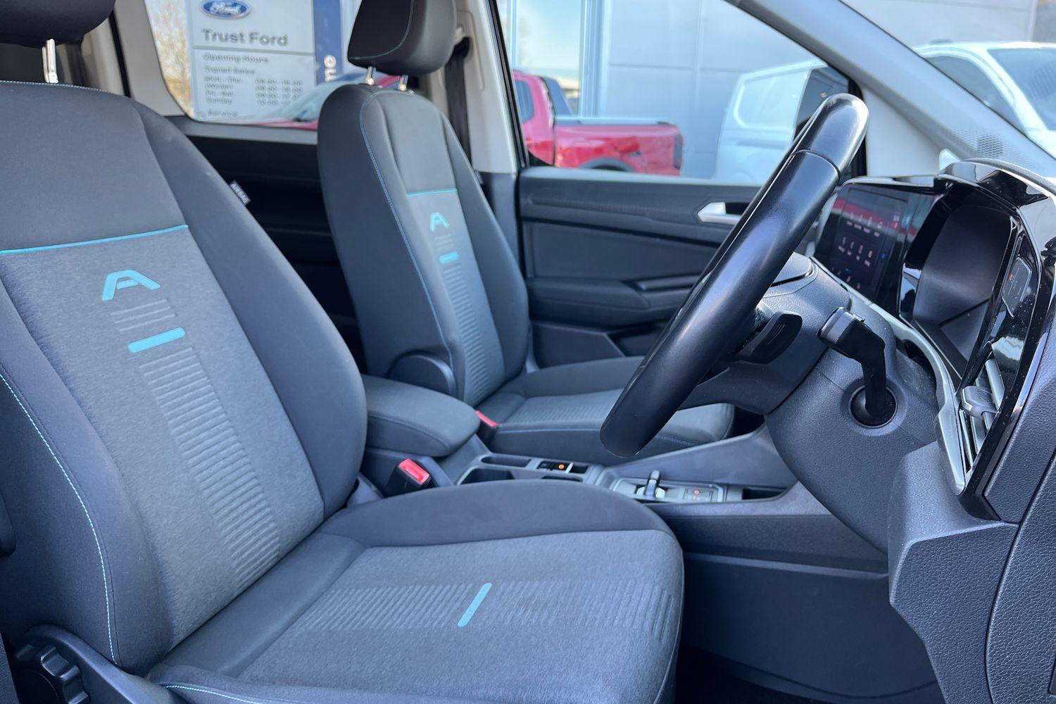 Ford TOURNEO CONNECT Photo 16