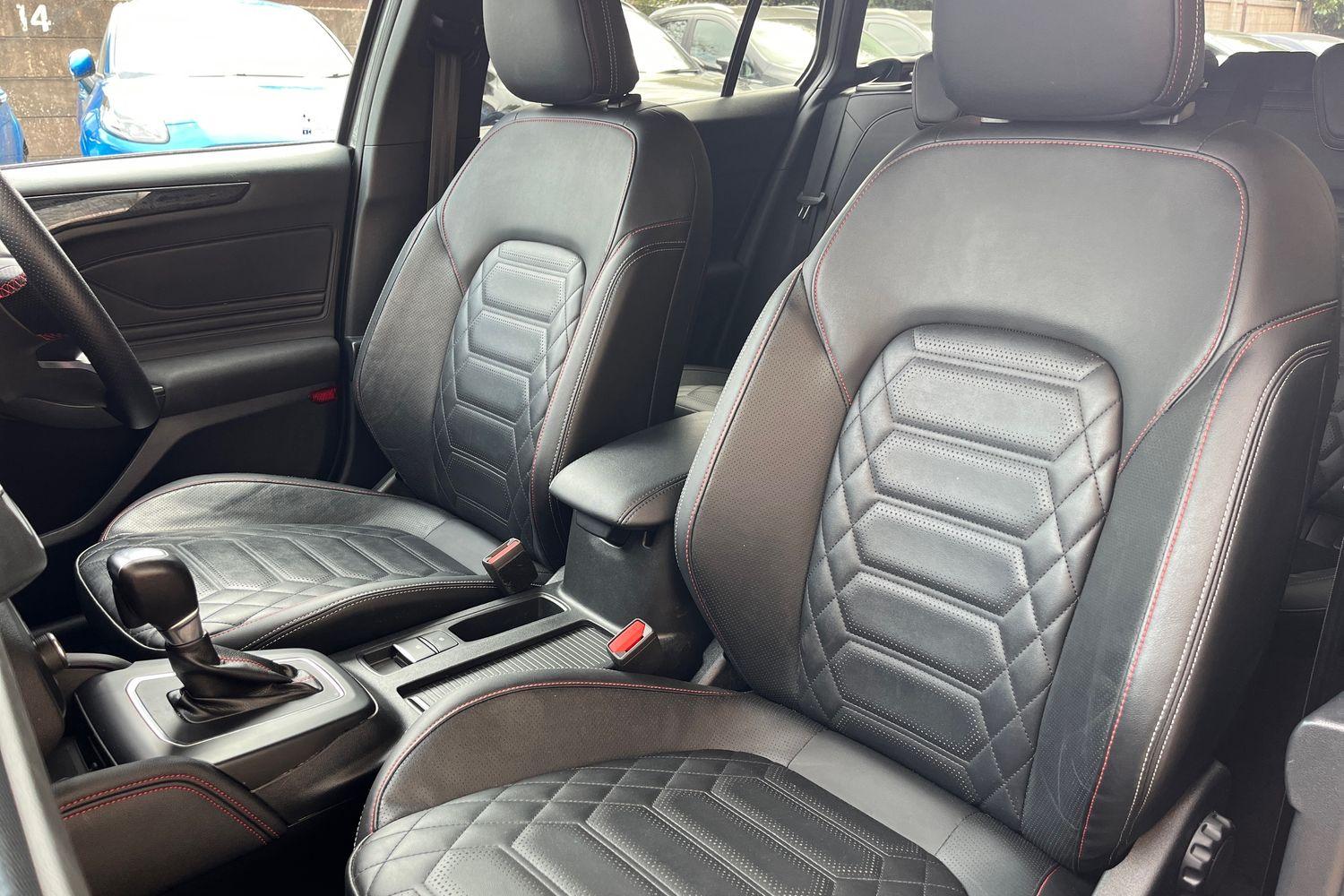 Ford FOCUS Photo 18