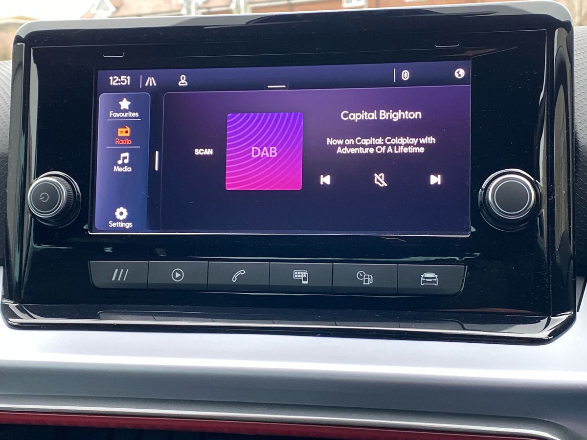Used 2023 SEAT Arona 1.0 TSI FR Edition DSG Euro 6 5dr £16,550 11,500 miles Silver | Caffyns Used 2023 SEAT Arona 1.0 TSI FR Edition DSG Euro 6 5dr £16,550 11,500 miles Silver | Caffyns