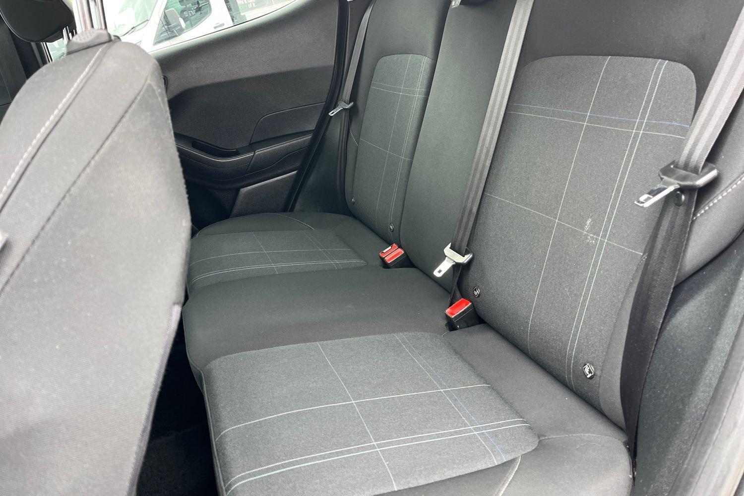 Ford Fiesta Photo 19