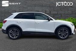 AUDI Q3 Photo 4