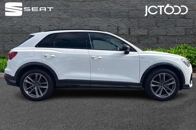 AUDI Q3 Photo 4