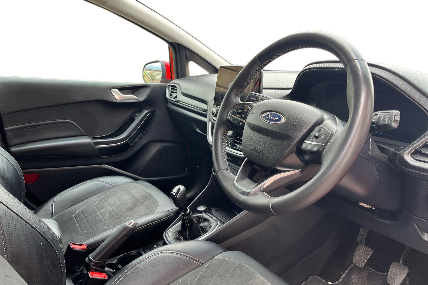 Ford Fiesta Photo 8