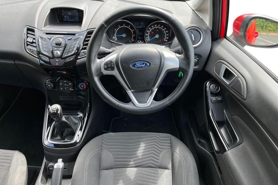 Ford FIESTA Photo autoimg-2a405b339515d509e873bd9aa47b42dc1261d7a9.jpg