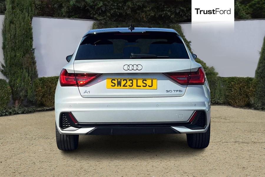 Audi A1 Photo autoimg-2a4ae93d6ce389b60ccfd9b97316157545715a12.jpg