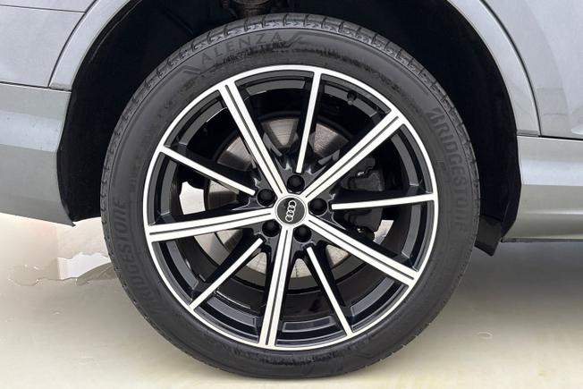 Audi Q7 Photo 5