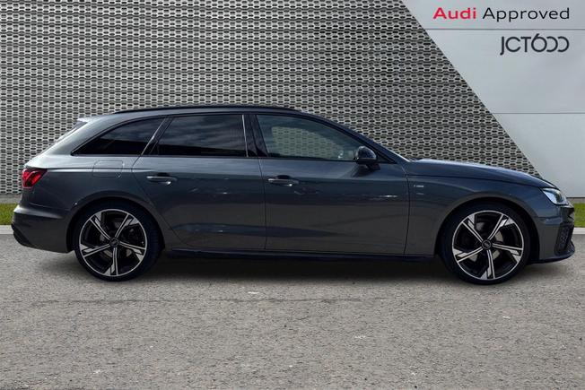 Audi A4 Avant Photo 4