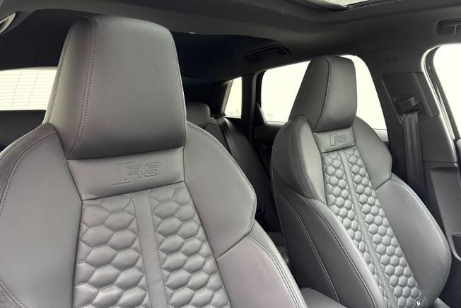 AUDI RS3 Photo 26