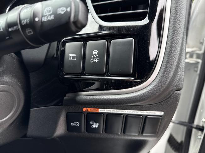 MITSUBISHI Outlander Photo 29