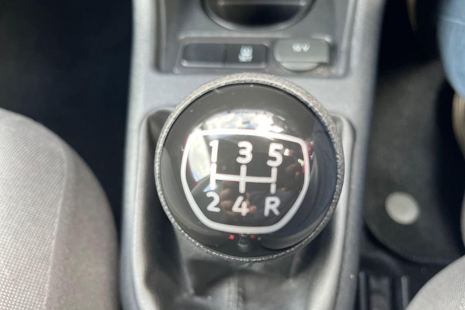 Volkswagen UP Photo 30