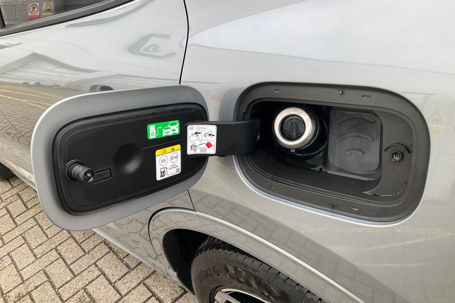 Ford Kuga Photo autoimg-2a58e88f3330d1dbdbd7b70ea97c3650fc6f0ebd.jpg