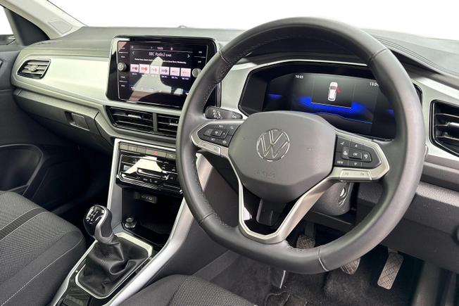 Volkswagen T-Roc Photo 6