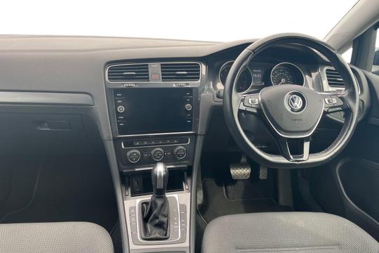 Volkswagen Golf Photo autoimg-2a63d4bf048de468802d22444d180f13f8259b05.jpg