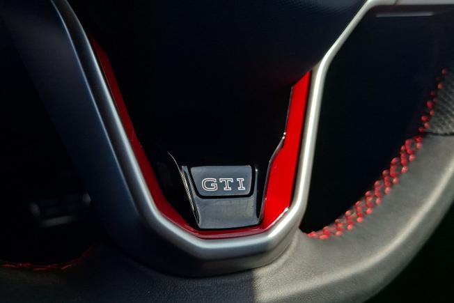 VOLKSWAGEN Polo Photo 30