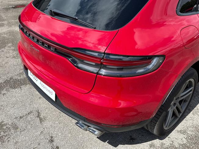 PORSCHE Macan Photo 25