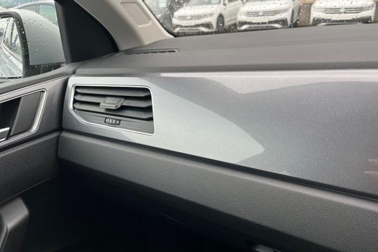 Volkswagen Polo Photo autoimg-2a741ea15637a2578c61de2da3d230a75bbadb05.jpg