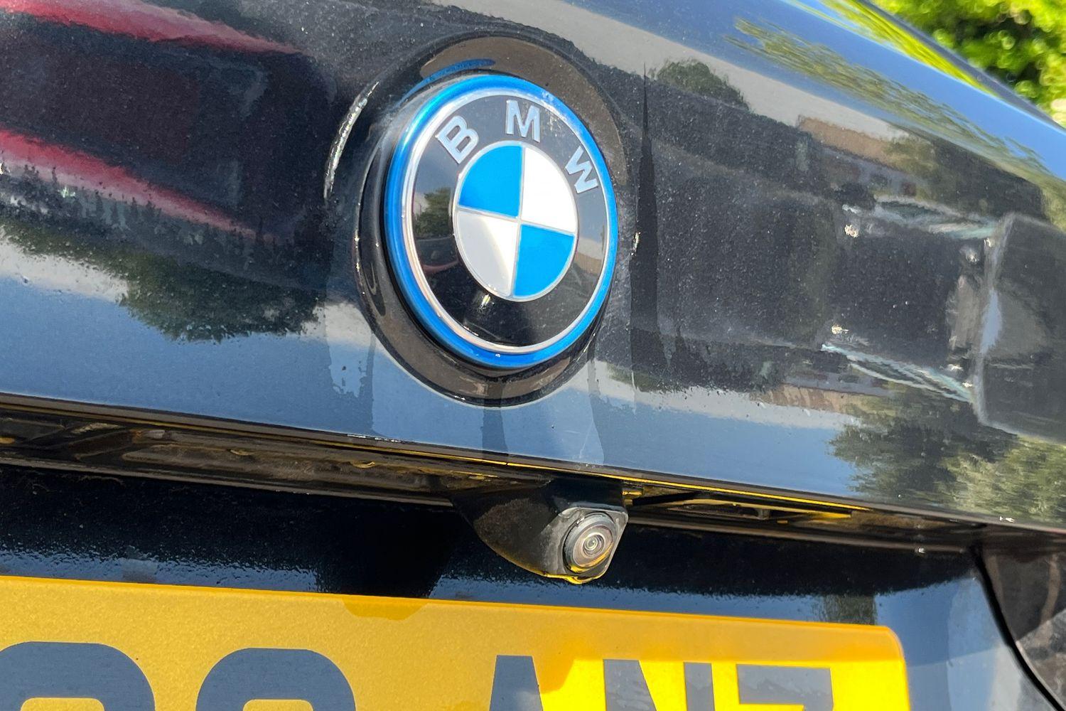 BMW 5 SERIES Photo 25