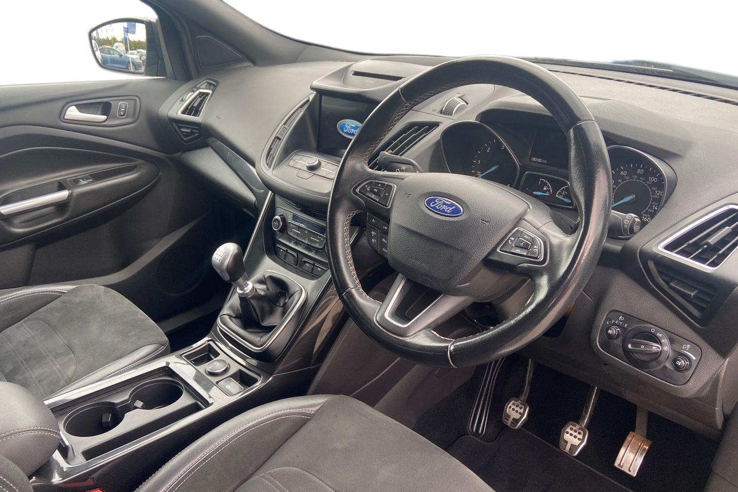 Ford KUGA Photo 8