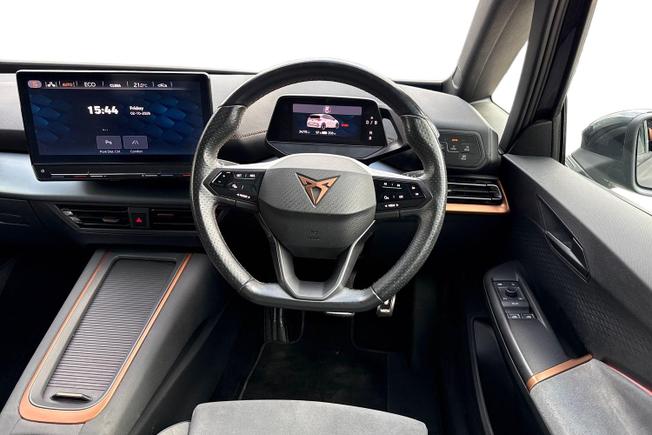 CUPRA BORN Photo 11