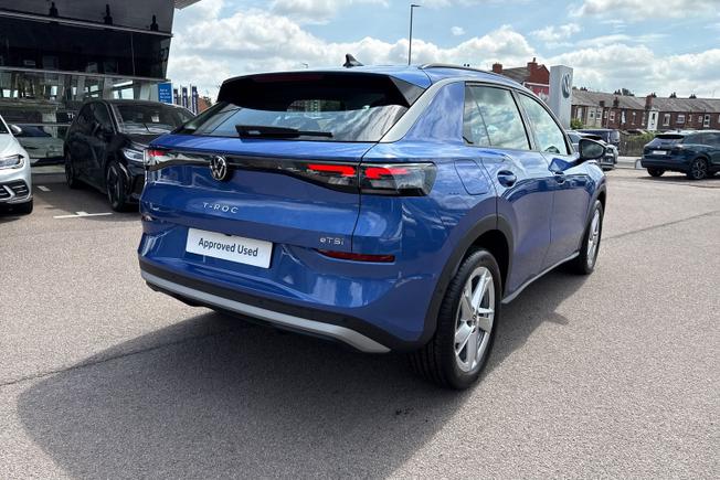 VOLKSWAGEN T-Roc Photo 24