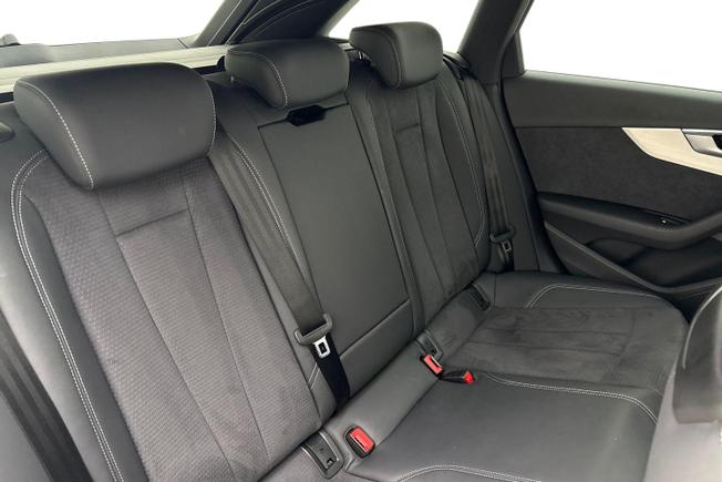 AUDI A4 Avant Photo 9