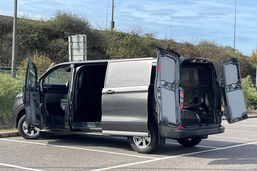 Ford Transit Custom Photo autoimg-2a85d97bf07a6b8115f84d648c1e51b9c4653c6c.jpg