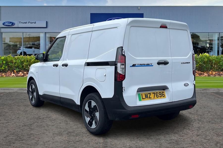 Ford TRANSIT COURIER Photo autoimg-2a8809b8f61719880e55207b4cdd648a4f18f152.jpg