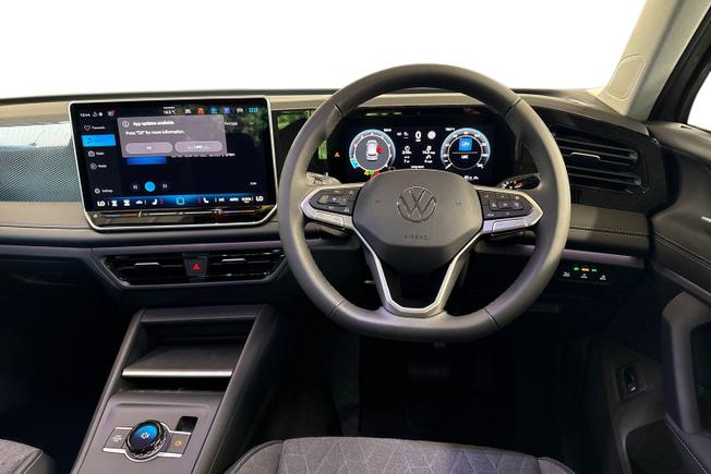 VOLKSWAGEN Tiguan Photo 11