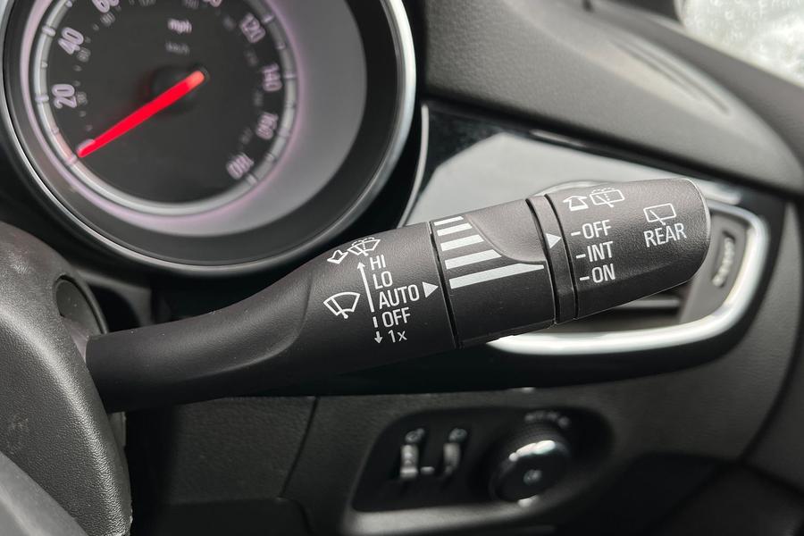 Vauxhall Astra Photo autoimg-2a8afd9ef8e1143671544d7cc99553a49988f5e5.jpg
