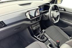 VOLKSWAGEN T-Cross Photo 2