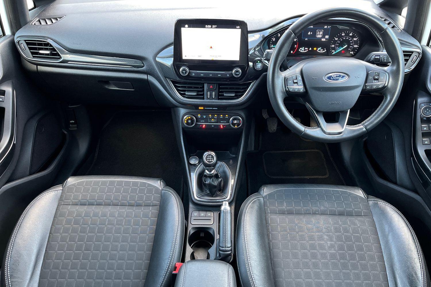 Ford Fiesta Photo 9