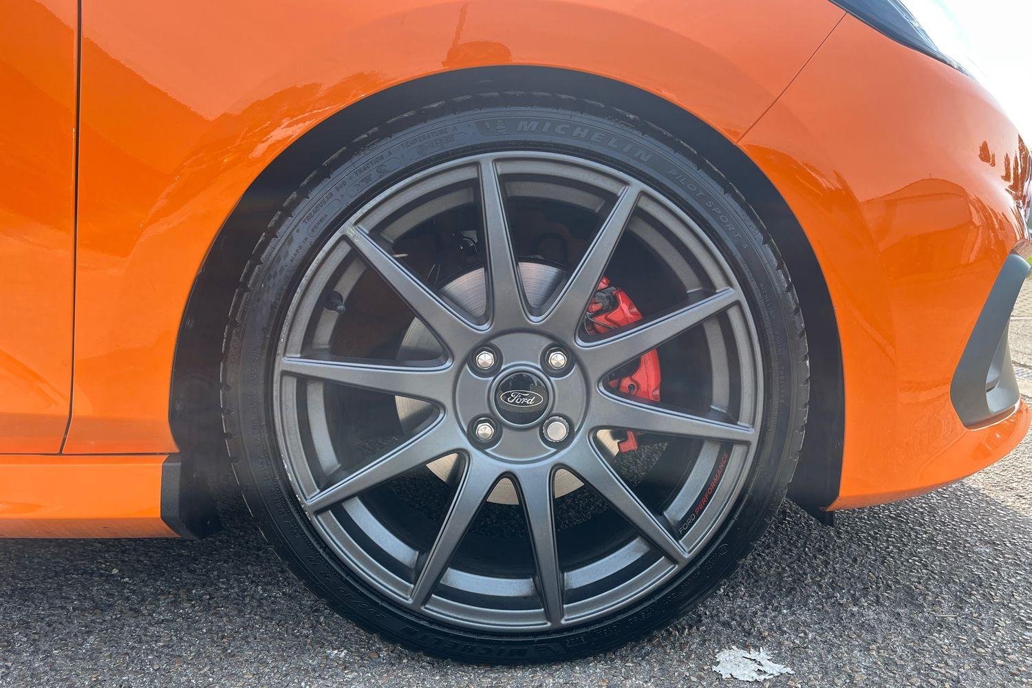 Ford FIESTA Photo 35
