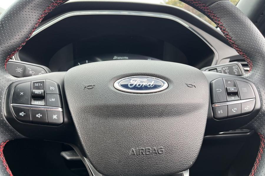 Ford Kuga Photo autoimg-2a8c7024ddf9e231fd099b65be0b5c07636ab168.jpg