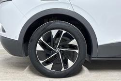VOLKSWAGEN ID.4 Photo 5