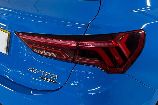 AUDI Q3 Photo 18