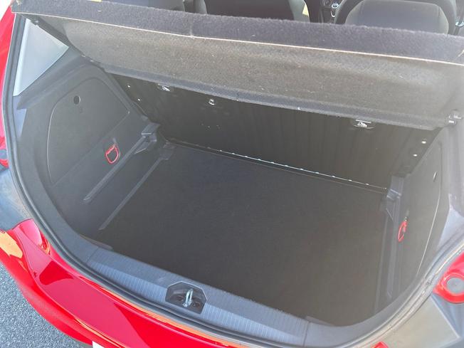 VAUXHALL Corsa Photo 12
