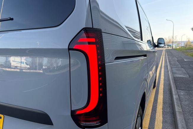 Volkswagen e-Transporter Photo 18
