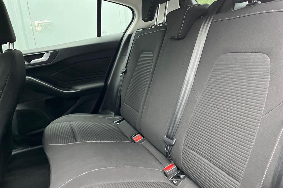 Ford Focus Photo autoimg-2a9b23d563900c5bc44ac399f81032b3dbab7046.jpg