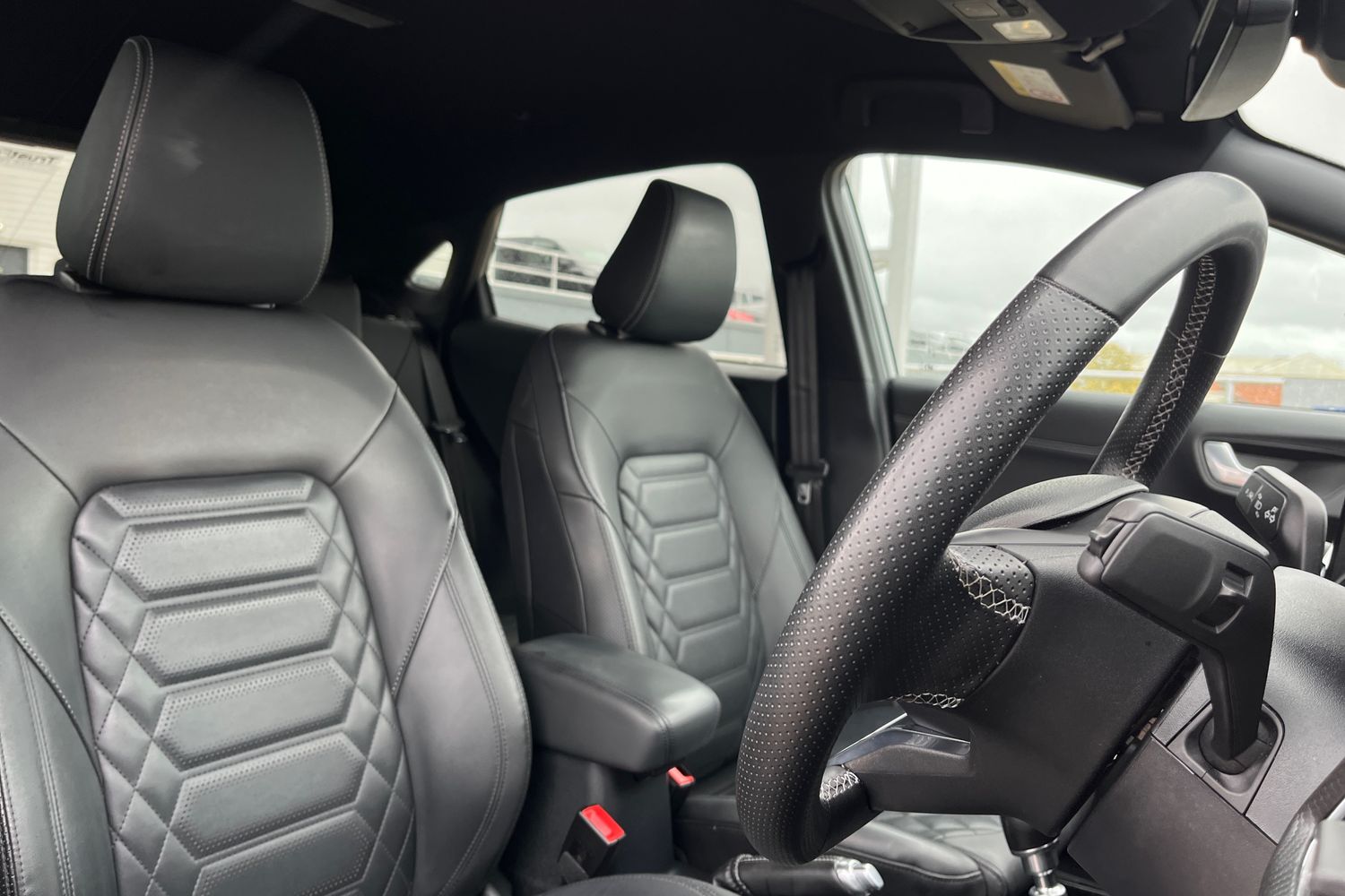 Ford PUMA Photo 16