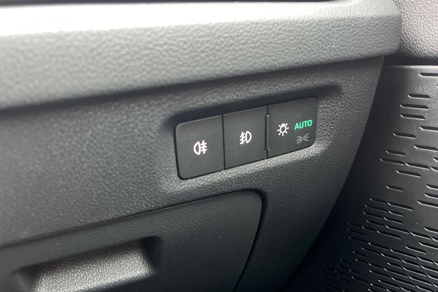 Skoda OCTAVIA Photo autoimg-2aa4d851bf1cd4b3d47c41c3ebc8fab2221e65a5.jpg